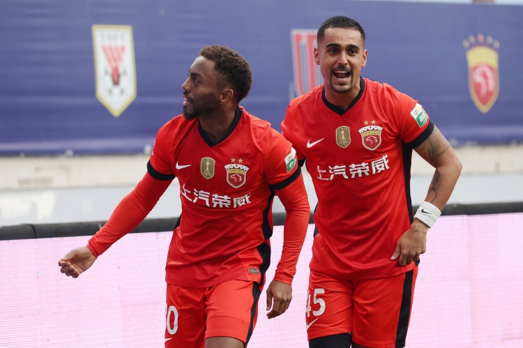 葡媒：海港已与加布里埃尔达成个人协议，希望永久签下他